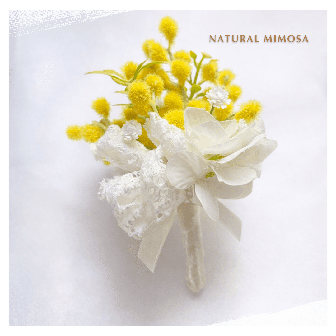 ナチュラルミモザコサージュ　春のセレモニーに 上品ホワイト×イエロー　クリアケース付き